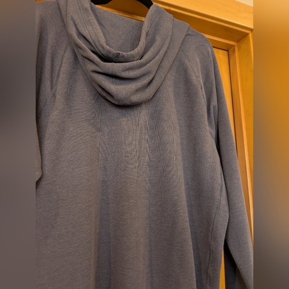 Under Armour Blue Hooded Sweatshirt - Picture 6 of 7